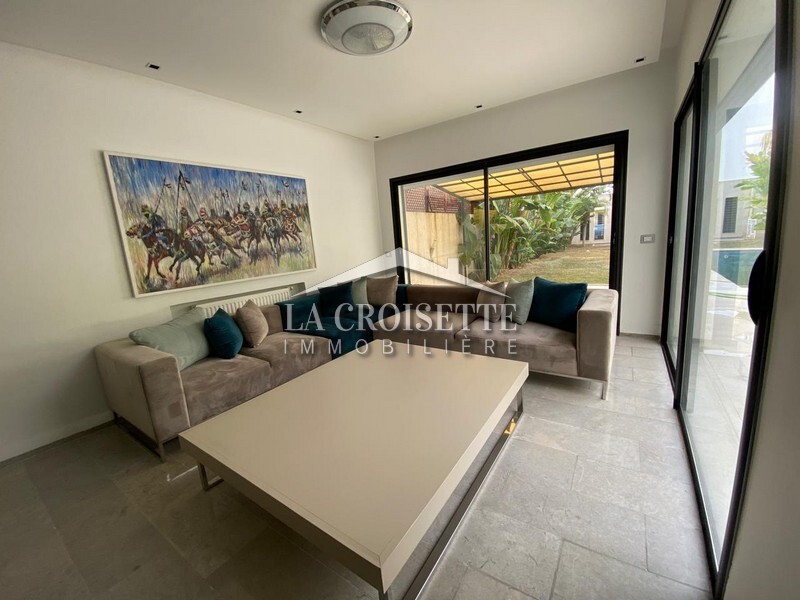 Villa S+3 avec piscine et studio indépendant à La Soukra